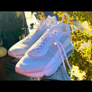 Nike Airmax 2090. Size 10.5